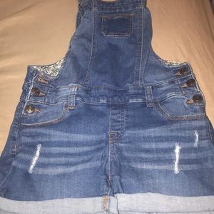 Overall shorts
